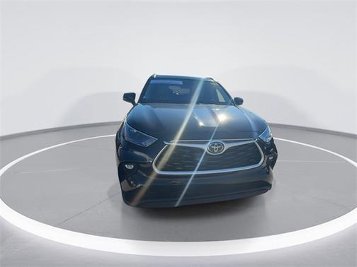 2024 Toyota Highlander Hybrid XLE