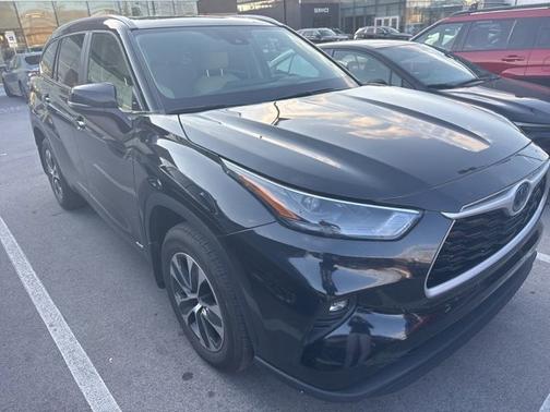 2024 Toyota Highlander Hybrid XLE