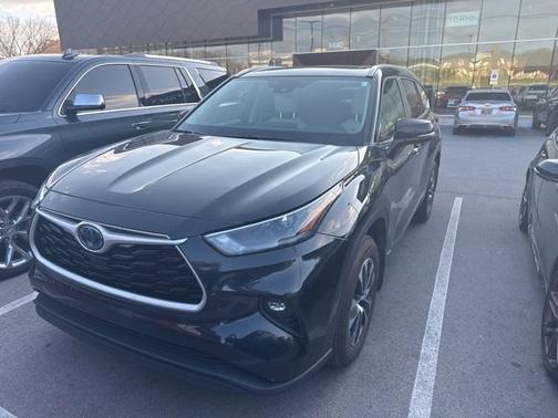 2024 Toyota Highlander Hybrid XLE