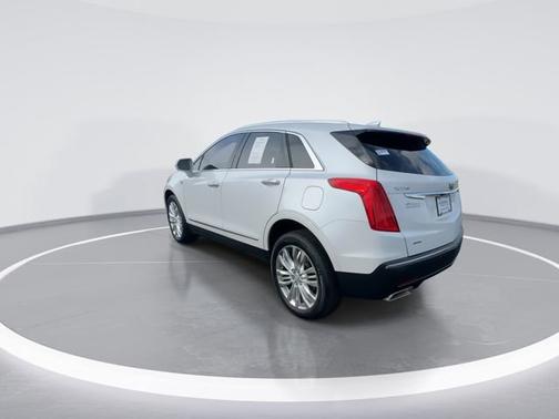 Crystal White Tricoat 2017 Cadillac XT5 Premium Luxury AWD