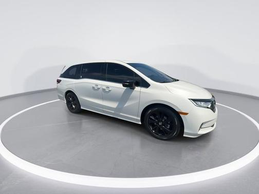 White 2024 Honda Odyssey Sport