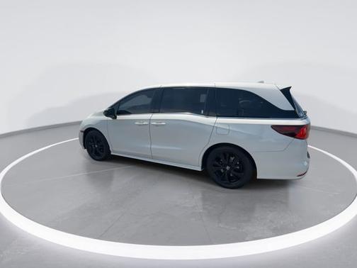 White 2024 Honda Odyssey Sport