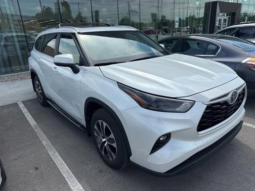2023 Toyota Highlander Hybrid XLE