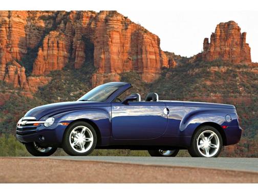 2004 Chevrolet SSR LS