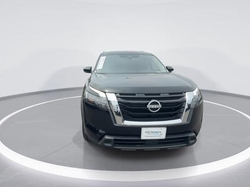 Super Black 2025 Nissan Pathfinder SV