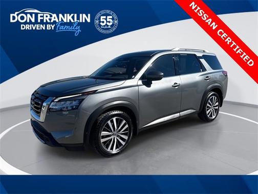 2023 Nissan Pathfinder SL