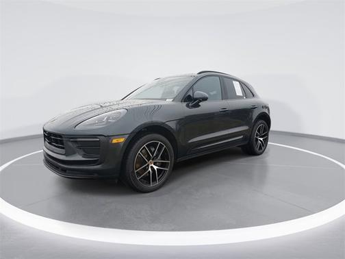 2022 Porsche Macan Base