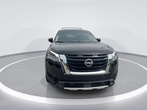 Super Black 2023 Nissan Pathfinder Platinum