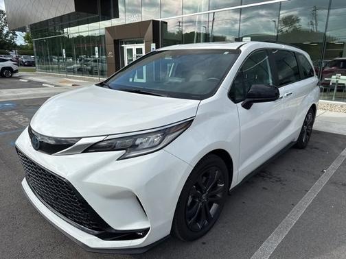 2023 Toyota Sienna XSE