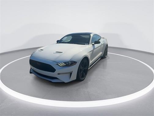 2022 Ford Mustang EcoBoost