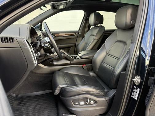 2020 Porsche Cayenne Cayenne