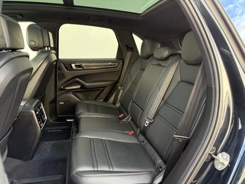 2020 Porsche Cayenne AWD