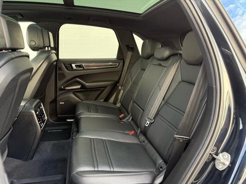 2020 Porsche Cayenne Cayenne