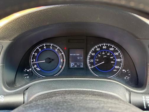 2015 INFINITI Q40 Base