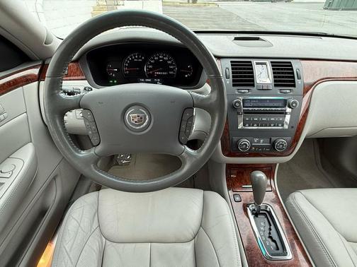 2006 Cadillac DTS Base