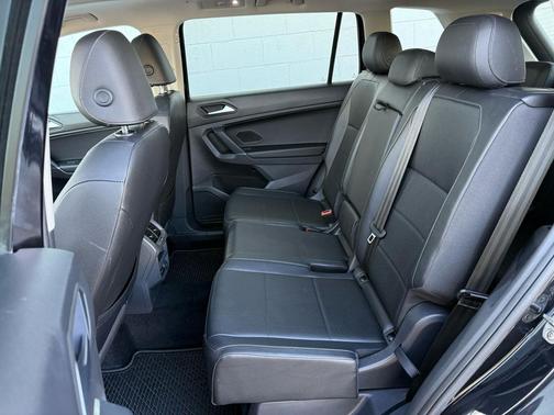 2020 Volkswagen Tiguan 2.0T SE R-Line Black