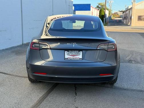 2018 Tesla Model 3 Mid Range