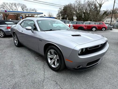 2017 Dodge Challenger SXT