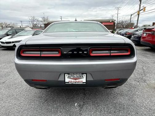 2017 Dodge Challenger SXT