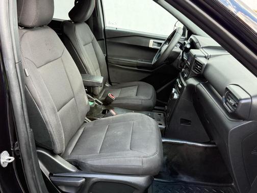 Black 2020 Ford Utility Police Interceptor Base