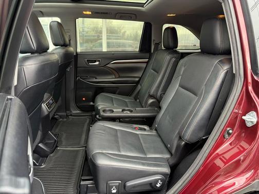2016 Toyota Highlander Limited Platinum