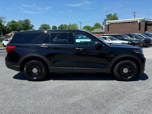 Black 2022 Ford Utility Police Interceptor Base