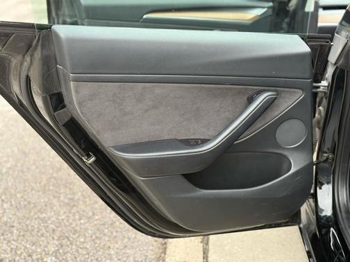 2022 Tesla Model 3 Standard Range