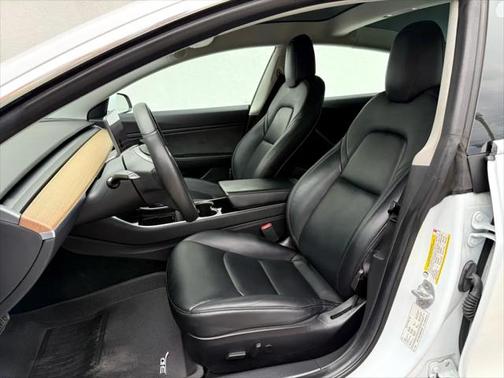 2019 Tesla Model 3 Mid Range