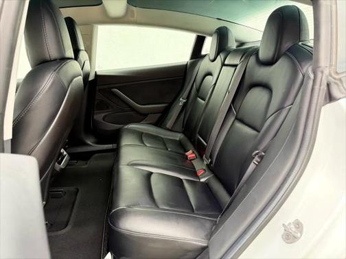2019 Tesla Model 3 Mid Range