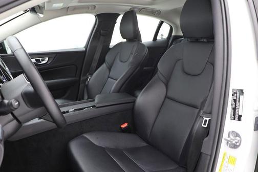 2024 Volvo S60 B5 Core Dark Theme