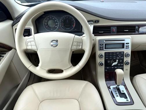 2008 Volvo XC70 3.2