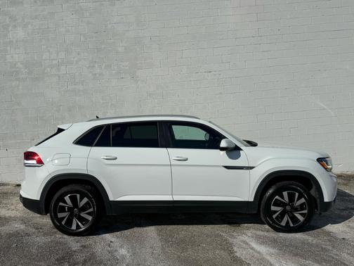 2022 Volkswagen Atlas Cross Sport 2.0T SE