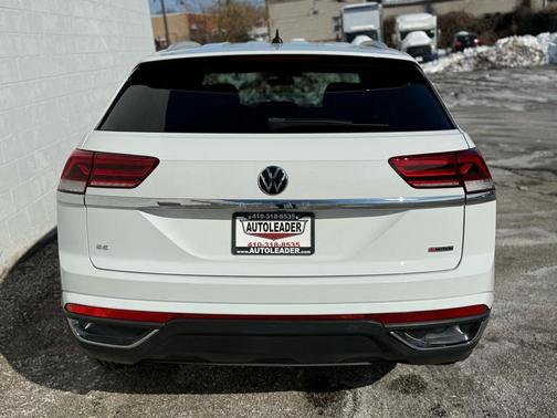2022 Volkswagen Atlas Cross Sport 2.0T SE