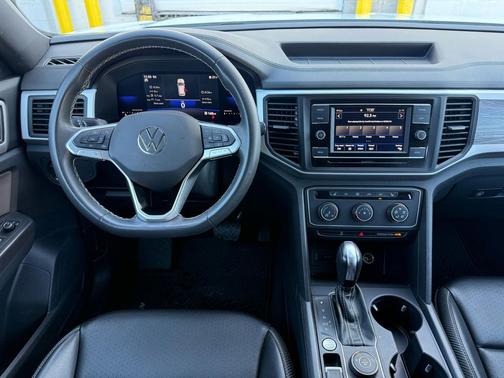 2022 Volkswagen Atlas Cross Sport 2.0T SE