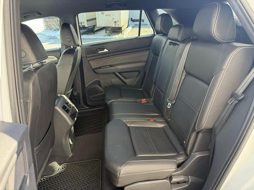 2022 Volkswagen Atlas Cross Sport 2.0T SE