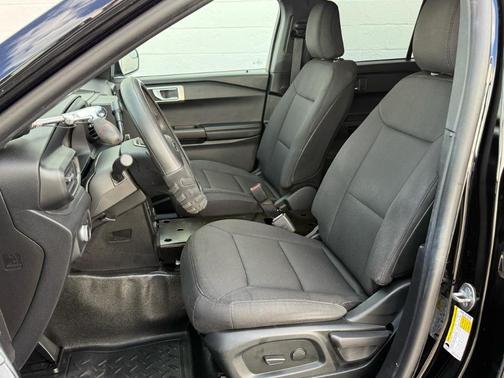 Black 2020 Ford Utility Police Interceptor Base