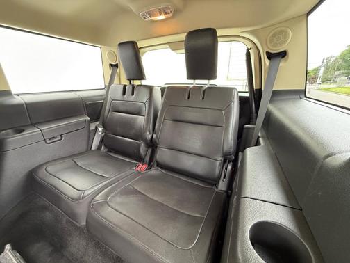 Black 2016 Ford Flex Limited