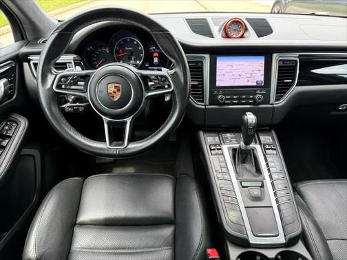 2017 Porsche Macan Turbo
