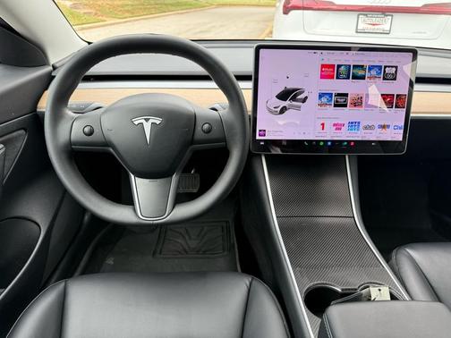 2020 Tesla Model 3 Standard Range