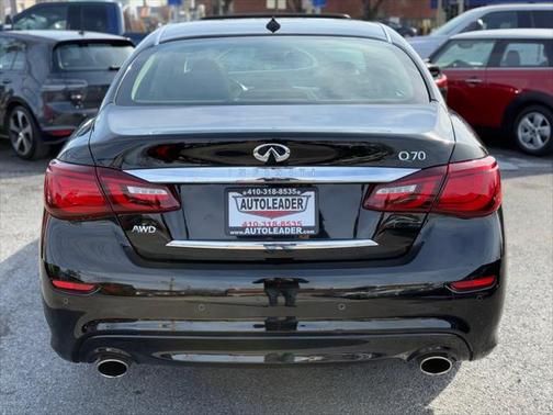 2016 INFINITI Q70 3.7X