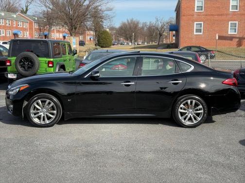 2016 INFINITI Q70 3.7X