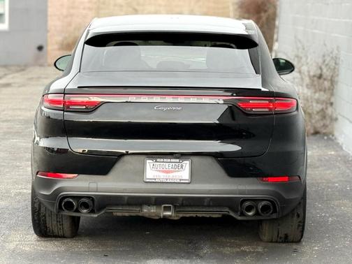 2022 Porsche Cayenne 