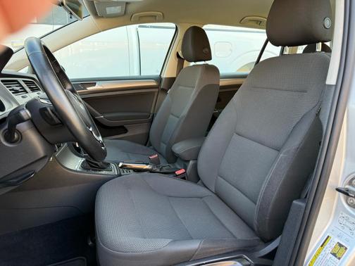 2017 Volkswagen Golf SportWagen TSI S