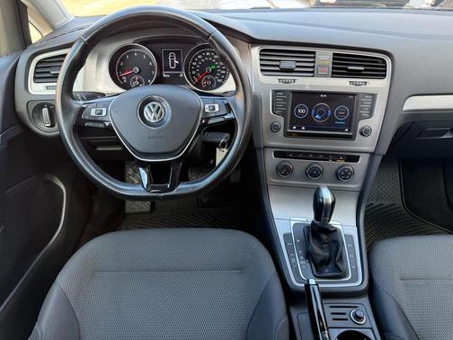 2017 Volkswagen Golf SportWagen TSI S