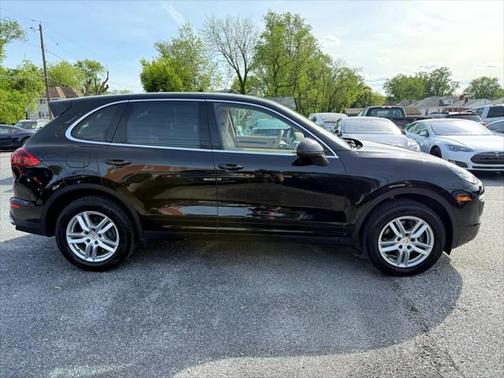 2016 Porsche Cayenne Base