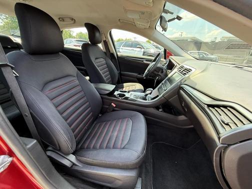 Burgundy 2013 Ford Fusion SE