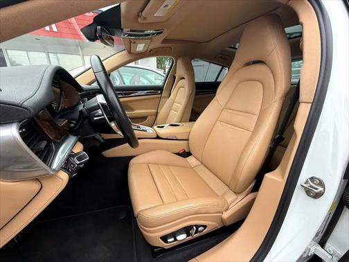 2019 Porsche Panamera E-Hybrid 4