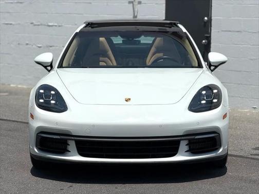 2019 Porsche Panamera E-Hybrid 4