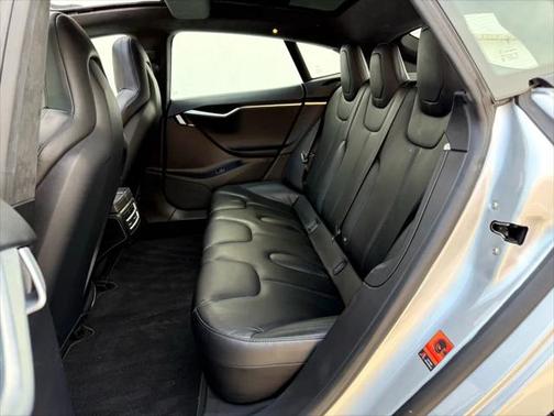 2016 Tesla Model S 90D
