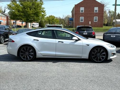 2016 Tesla Model S 90D